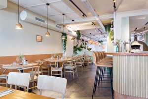 Voorzijde restaurant Leenderweg